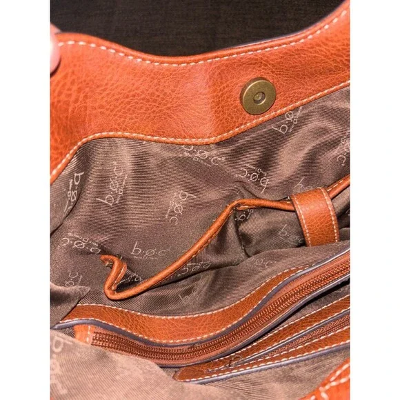 b.o.c. shoulder bag with a white body and brown accents - Picture 4 of 5